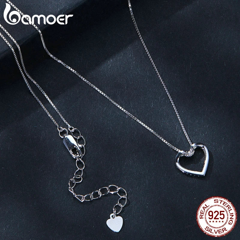 Collier en argent avec pendentif en coeur