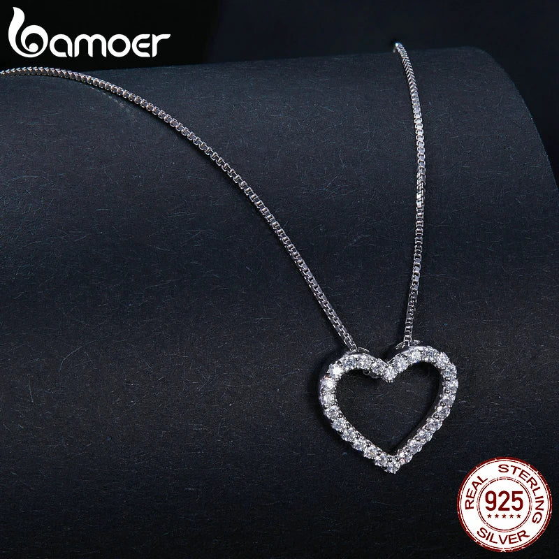 Collier en argent avec pendentif en coeur