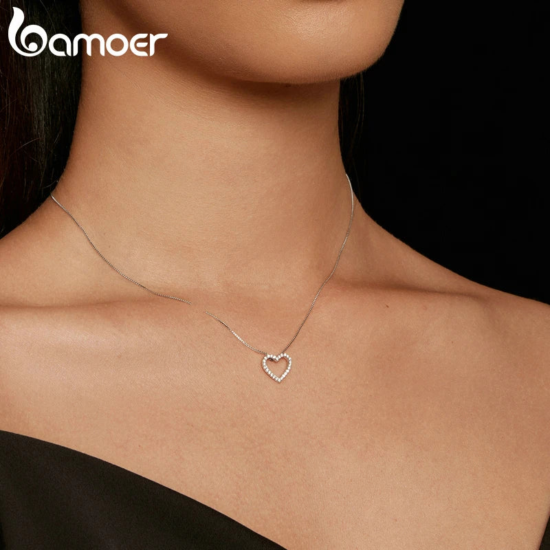 Collier en argent avec pendentif en coeur